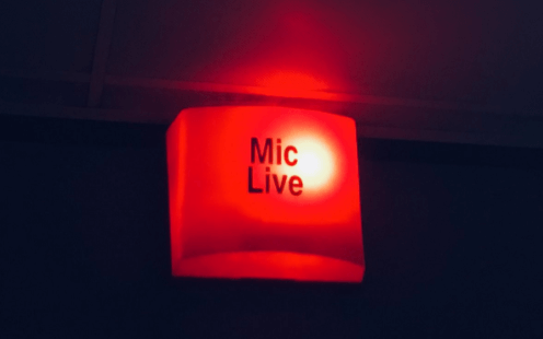 Radio Mic Live sign